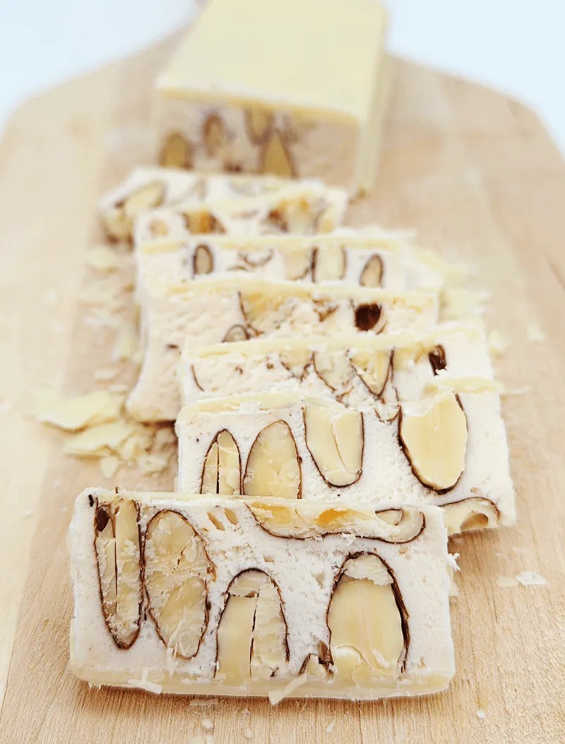 made-in-ischia-torrone-al-limone-tenero-a-pezzi