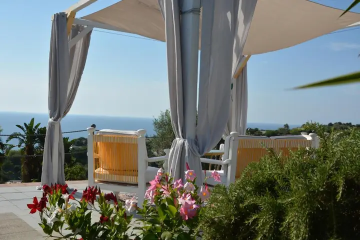 agriturismo-la-pergola-forio-di-ischia-gazebo-vista-mare
